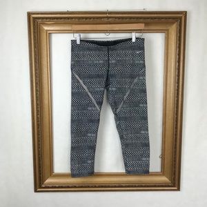 NIKE gray geometric reflective running crop pant